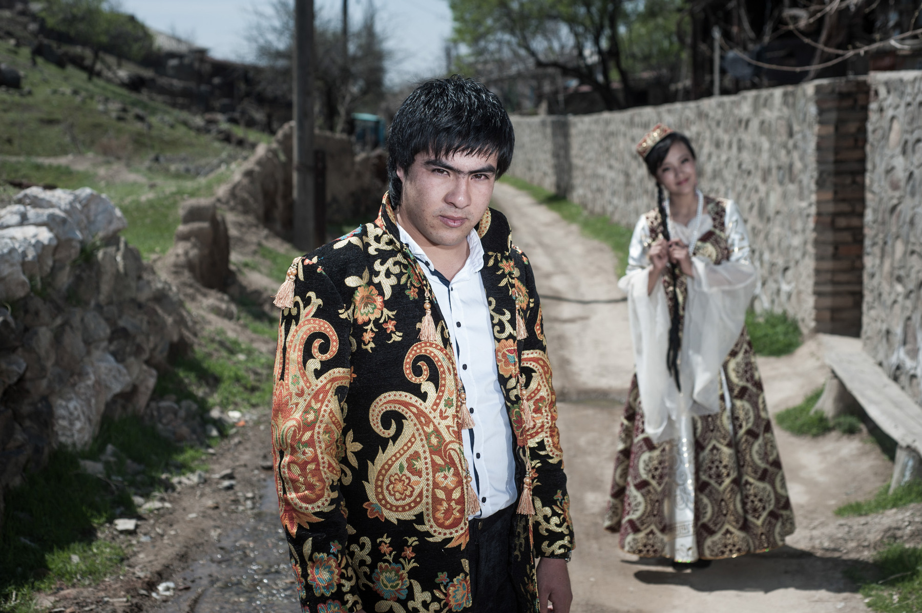 Konstantin Salomatin - 14 Askar Shurmatov - singer. Performs at weddings as well. Weddings are his main source of income. The average fee per wedding is 300$ (in his own city), he charges $600-$700 for performing in other cities. The seasons are very busy (between august and December). He performed in Nefteyugansk and Novosibirsk, Russia. There are Uzbeks and Tajiks at his concerts. He also performed at weddings in Russia in Irkutsk and Krasnoyarsk (his compatriots who are now Russia citizens booked him). His major clients are seasonal labor migrants who earn money for weddings in Russia. On a foreground is Sevara Bashanova from dance group Sadbarg. The girls from Sadbarg are at 8th and 11th school year. They receive scholarship from the head of the city for doing dancing. They usually perform at city or regional events and private events.
Interview with the group leader – Kurbangul Tangirova
The collective is 10 years old. On 26th they will perform at the wedding in Khujand and get $200. Here in I