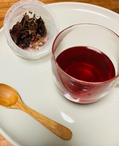 セージとタイムのリモナーゼ