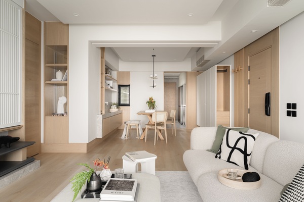Residential Interior Design at North Point Mid Levels, Hong Kong by ...